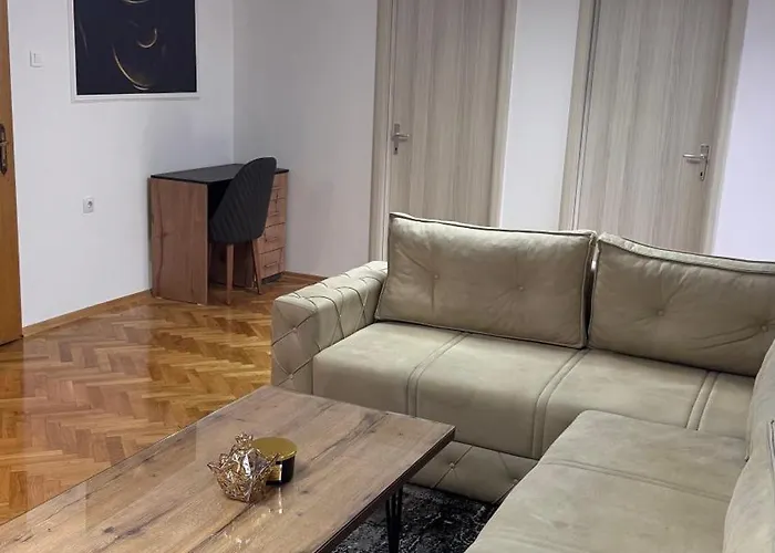 Urban Square Rent Апартаменты *